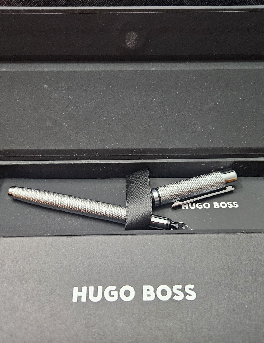 Hugo Boss Black and Silver Fountain Pen Box